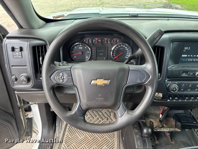 image for item FC1663 2018 Chevrolet Silverado 1500 Ext. Cab pickup truck