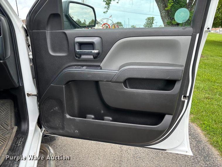 image for item FC1663 2018 Chevrolet Silverado 1500 Ext. Cab pickup truck