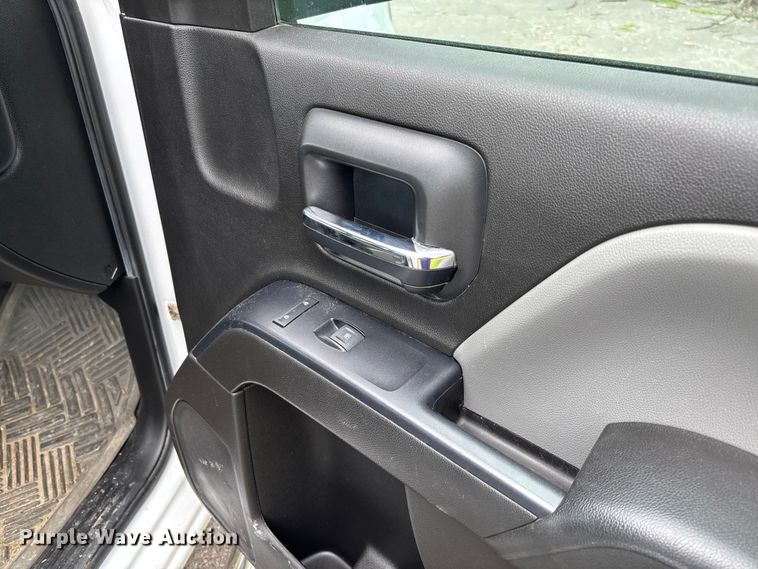 image for item FC1663 2018 Chevrolet Silverado 1500 Ext. Cab pickup truck