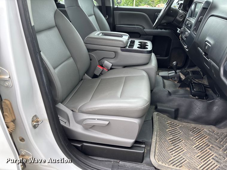 image for item FC1663 2018 Chevrolet Silverado 1500 Ext. Cab pickup truck