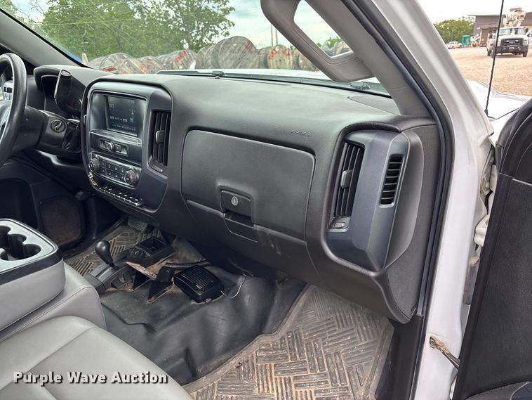 image for item FC1663 2018 Chevrolet Silverado 1500 Ext. Cab pickup truck