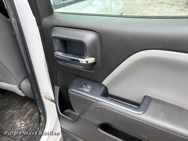 image for item FC1663 2018 Chevrolet Silverado 1500 Ext. Cab pickup truck