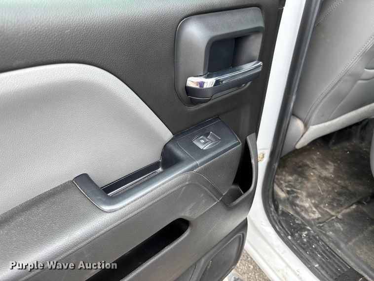 image for item FC1663 2018 Chevrolet Silverado 1500 Ext. Cab pickup truck