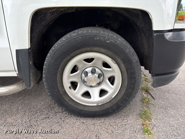 image for item FC1663 2018 Chevrolet Silverado 1500 Ext. Cab pickup truck