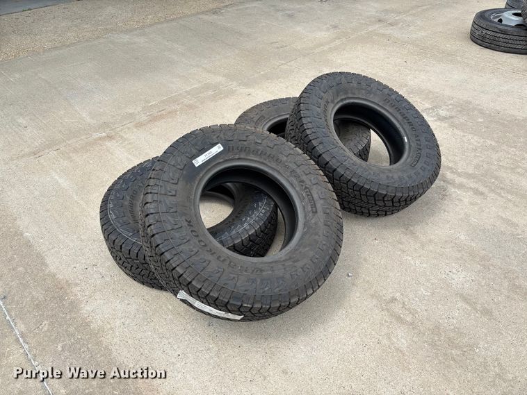 image for item FC1665 (4) Hankook DynaPro AT2 265/75R16 tires