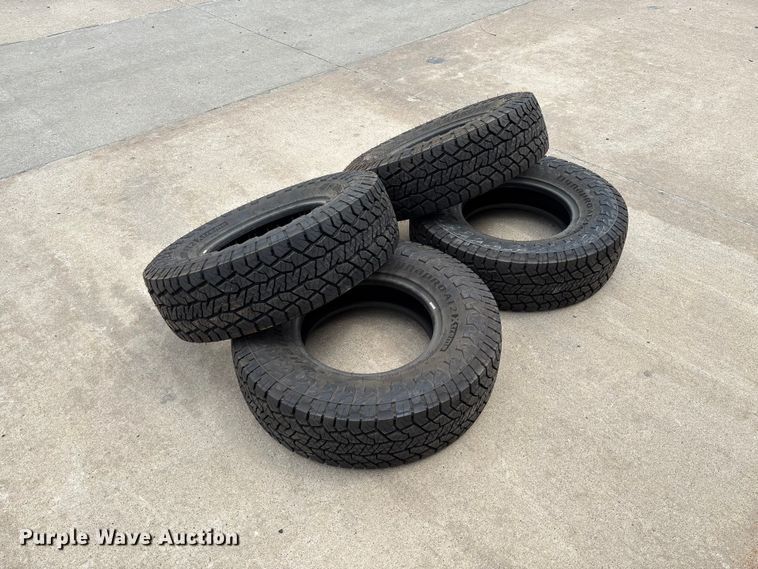image for item FC1665 (4) Hankook DynaPro AT2 265/75R16 tires