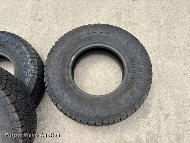 image for item FC1665 (4) Hankook DynaPro AT2 265/75R16 tires