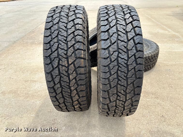 image for item FC1665 (4) Hankook DynaPro AT2 265/75R16 tires