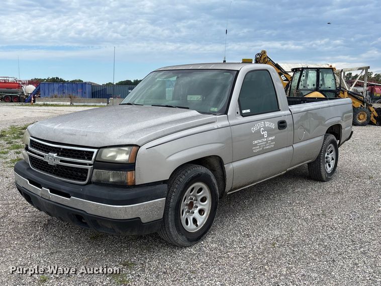 image for item FC1669 2007 Chevrolet Silverado 1500 pickup truck
