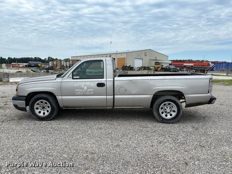 image for item FC1669 2007 Chevrolet Silverado 1500 pickup truck