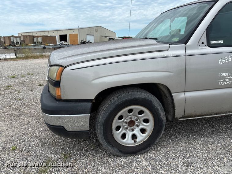 image for item FC1669 2007 Chevrolet Silverado 1500 pickup truck