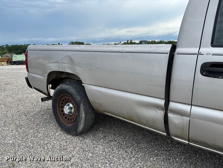image for item FC1669 2007 Chevrolet Silverado 1500 pickup truck