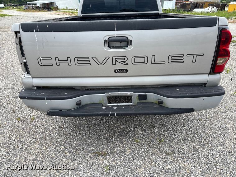 image for item FC1669 2007 Chevrolet Silverado 1500 pickup truck