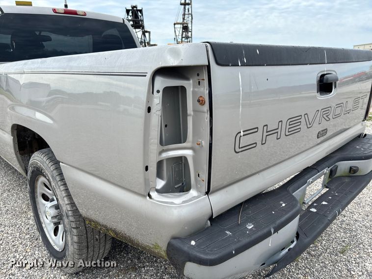 image for item FC1669 2007 Chevrolet Silverado 1500 pickup truck