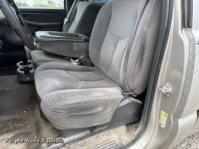 image for item FC1669 2007 Chevrolet Silverado 1500 pickup truck
