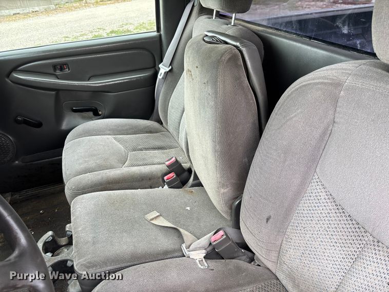 image for item FC1669 2007 Chevrolet Silverado 1500 pickup truck
