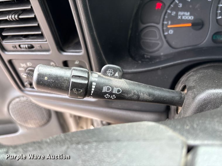 image for item FC1669 2007 Chevrolet Silverado 1500 pickup truck