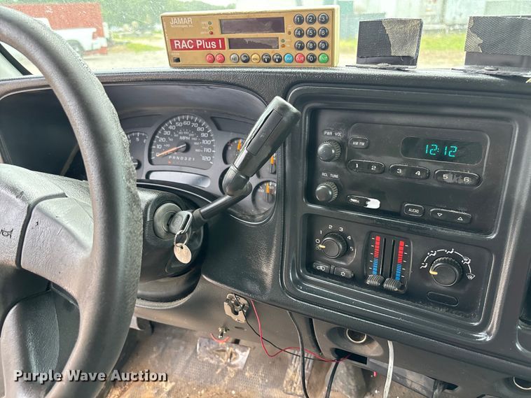 image for item FC1669 2007 Chevrolet Silverado 1500 pickup truck