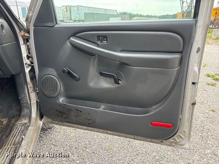 image for item FC1669 2007 Chevrolet Silverado 1500 pickup truck
