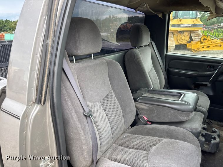 image for item FC1669 2007 Chevrolet Silverado 1500 pickup truck