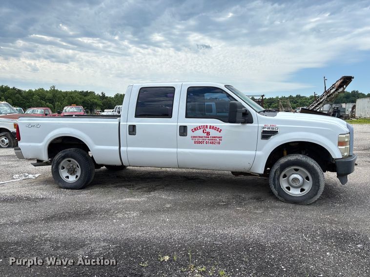 image for item FC1670 2008 Ford F250 Super Duty Crew Cab pickup truck