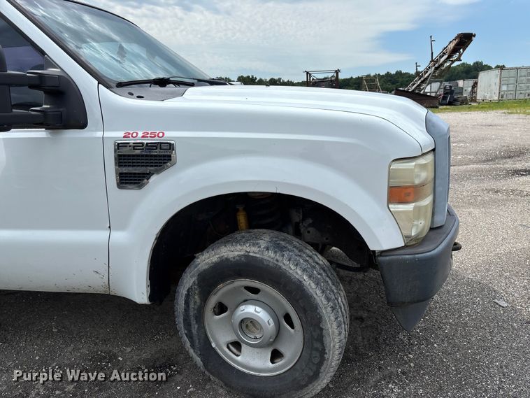 image for item FC1670 2008 Ford F250 Super Duty Crew Cab pickup truck