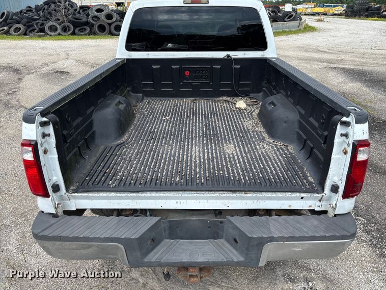 image for item FC1670 2008 Ford F250 Super Duty Crew Cab pickup truck