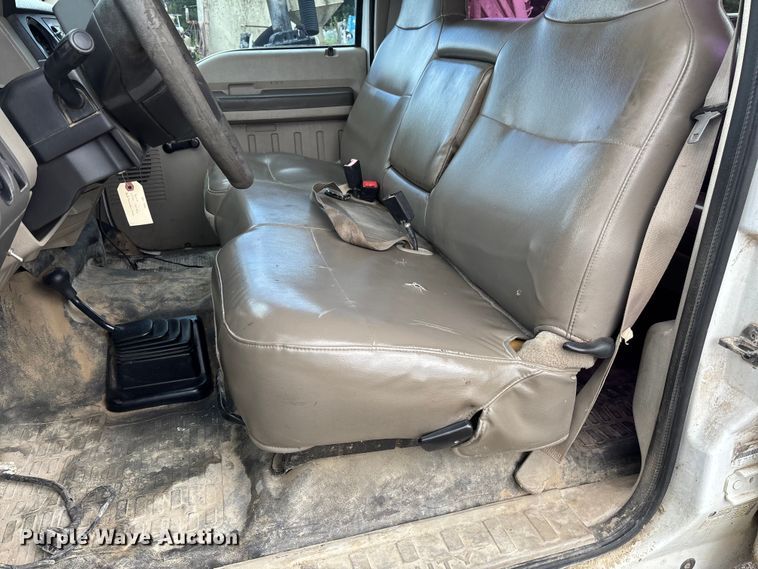 image for item FC1670 2008 Ford F250 Super Duty Crew Cab pickup truck