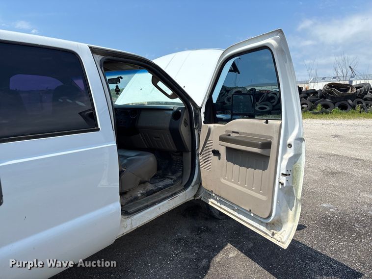 image for item FC1670 2008 Ford F250 Super Duty Crew Cab pickup truck