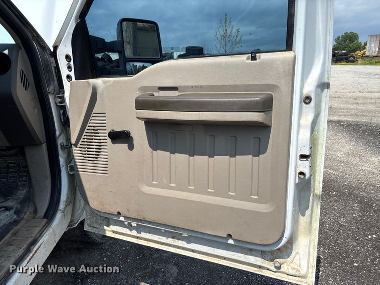 image for item FC1670 2008 Ford F250 Super Duty Crew Cab pickup truck