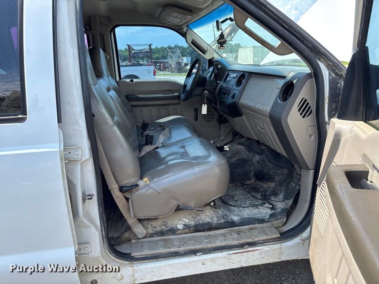 image for item FC1670 2008 Ford F250 Super Duty Crew Cab pickup truck