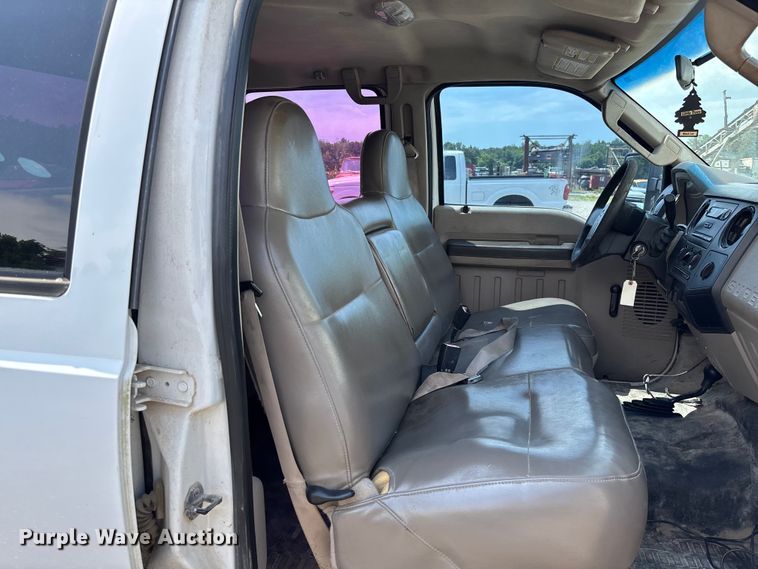 image for item FC1670 2008 Ford F250 Super Duty Crew Cab pickup truck