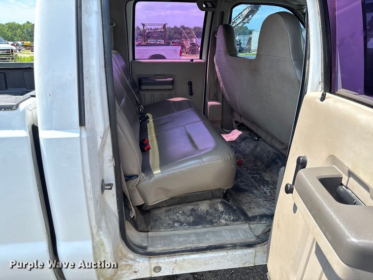 image for item FC1670 2008 Ford F250 Super Duty Crew Cab pickup truck