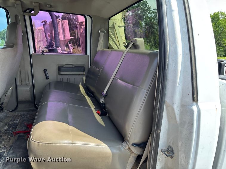 image for item FC1670 2008 Ford F250 Super Duty Crew Cab pickup truck