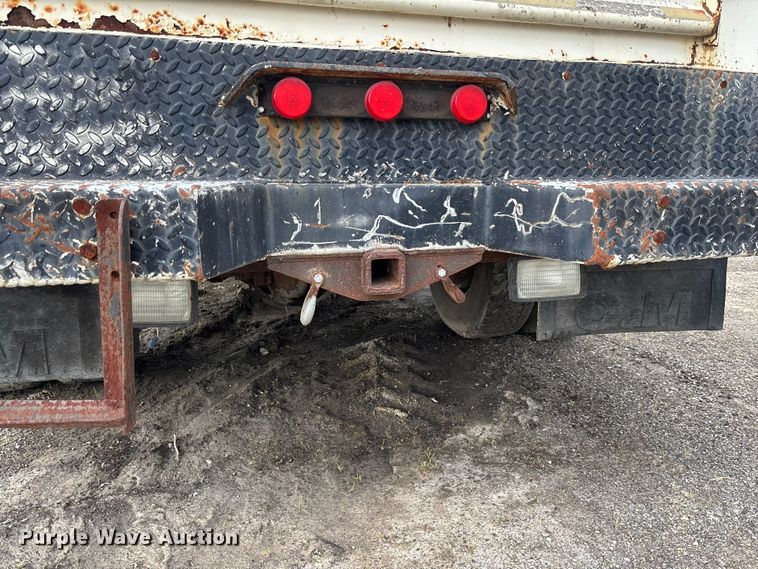 image for item FC1671 1988 Ford F450 Super Duty utility / service truck