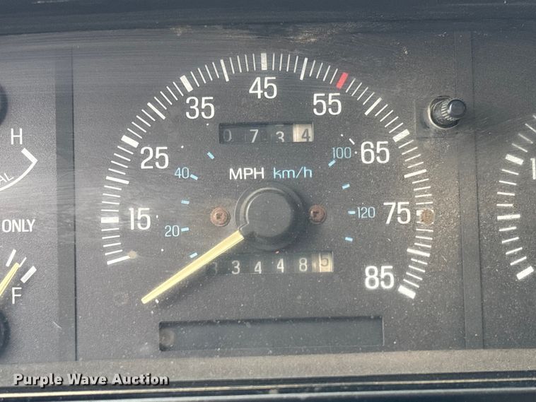 image for item FC1671 1988 Ford F450 Super Duty utility / service truck
