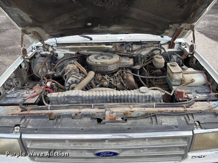 image for item FC1671 1988 Ford F450 Super Duty utility / service truck