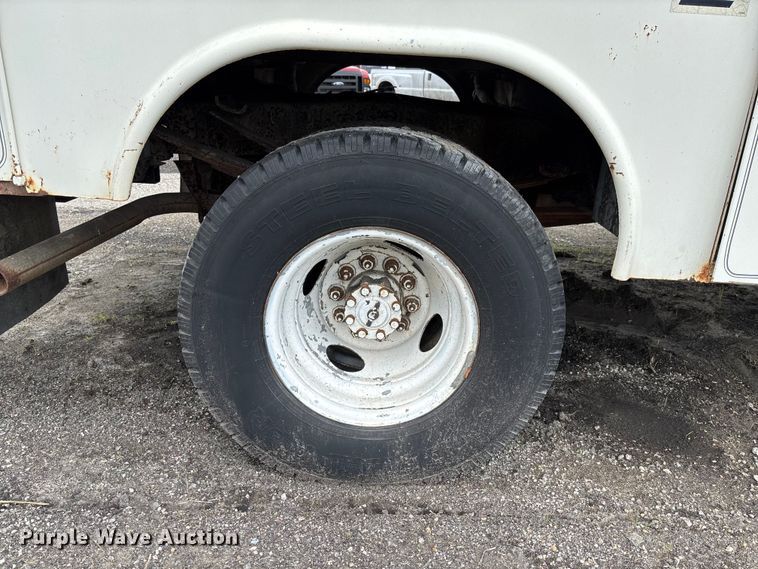 image for item FC1671 1988 Ford F450 Super Duty utility / service truck