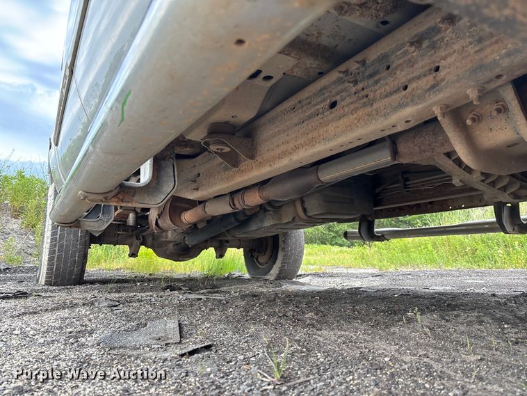 image for item FC1672 2001 Ford F250 Super Duty Crew Cab pickup truck