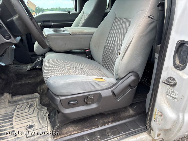 image for item FC1673 2013 Ford F250 Super Duty Ext. Cab pickup truck