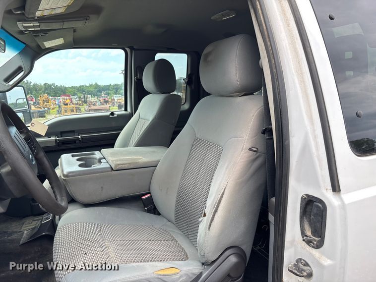 image for item FC1673 2013 Ford F250 Super Duty Ext. Cab pickup truck