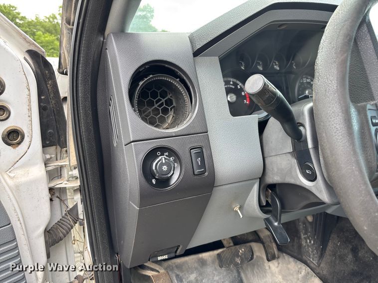 image for item FC1673 2013 Ford F250 Super Duty Ext. Cab pickup truck