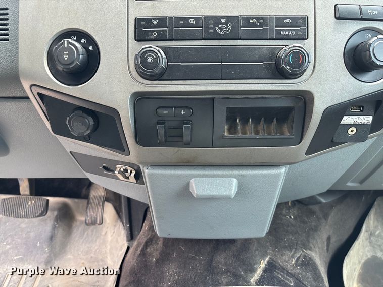 image for item FC1673 2013 Ford F250 Super Duty Ext. Cab pickup truck