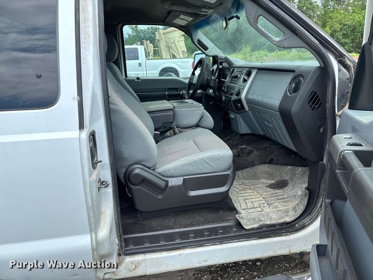 image for item FC1673 2013 Ford F250 Super Duty Ext. Cab pickup truck