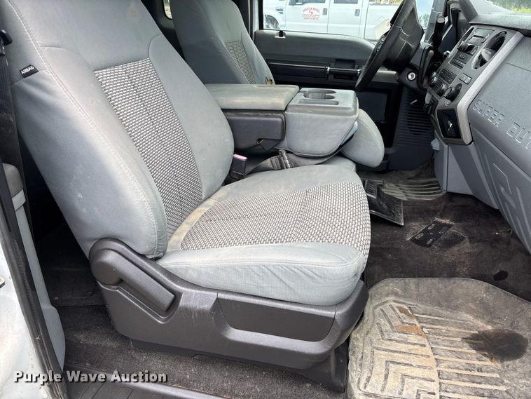 image for item FC1673 2013 Ford F250 Super Duty Ext. Cab pickup truck