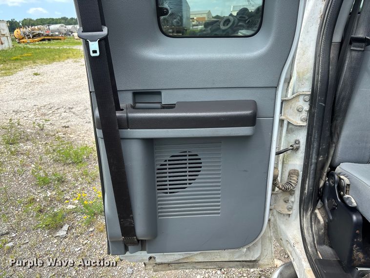 image for item FC1673 2013 Ford F250 Super Duty Ext. Cab pickup truck