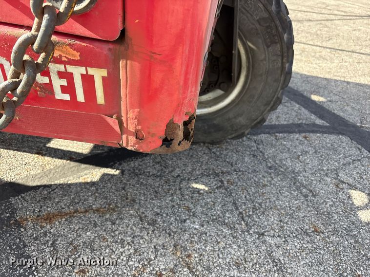 image for item FC2406 2005 Moffett M55 forklift