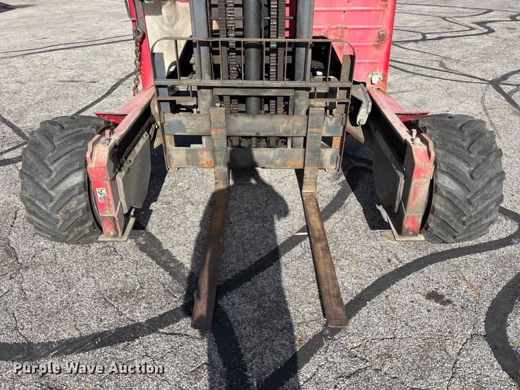 image for item FC2406 2005 Moffett M55 forklift