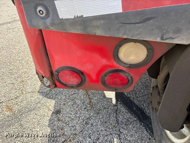 image for item FC2406 2005 Moffett M55 forklift