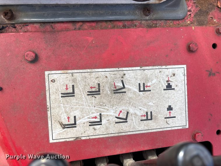 image for item FC2406 2005 Moffett M55 forklift